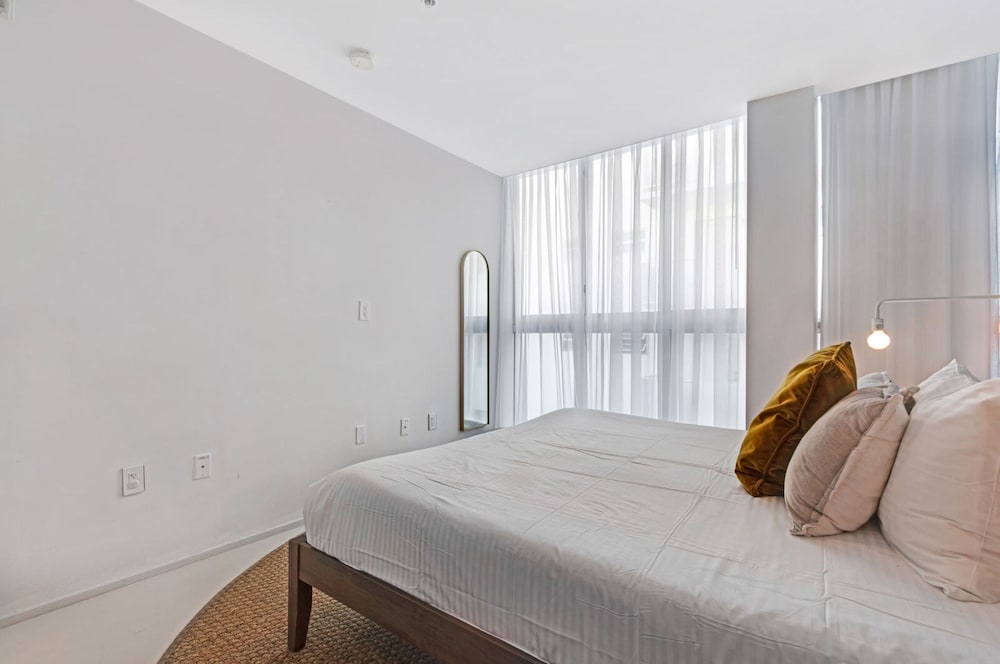 Roami at 250 Collins - photo 10