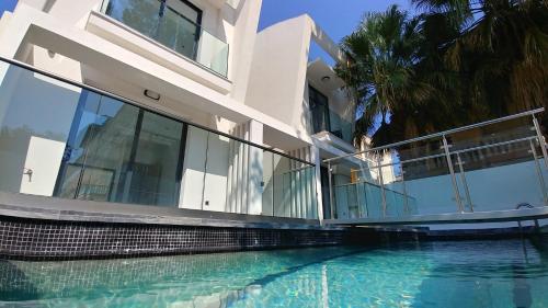 OpenSky Pool — 4-Star Luxury Hotel in Kallithea, Greece