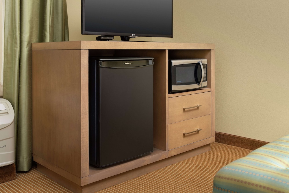 Hampton Inn Lake Charles - photo 22