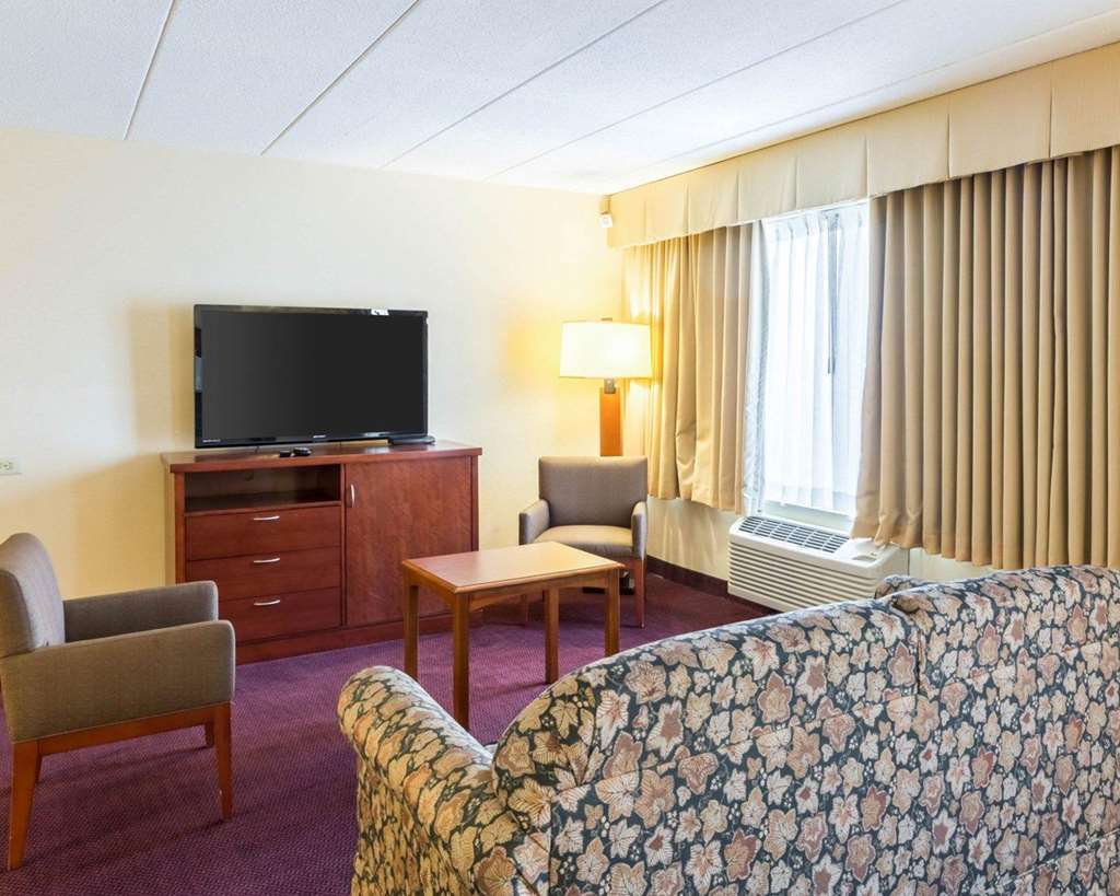 Clarion Hotel Somerset New Brunswick - photo 22