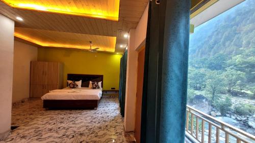 Hotel MountMemory Barkot Yamunotri