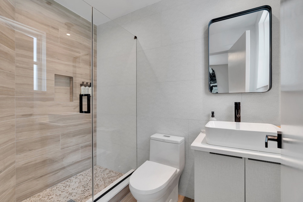 The St Laurent Social Club & Guest Rooms - photo 29
