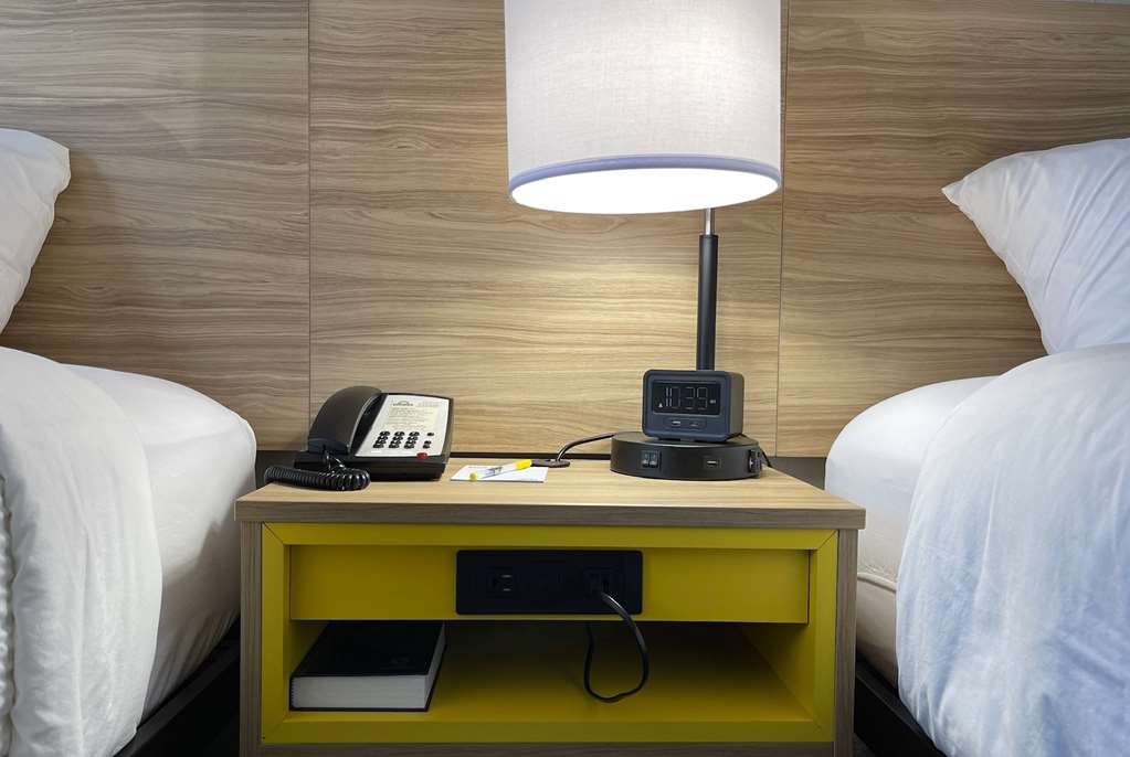 Days Inn by Wyndham Imlay City - photo 17