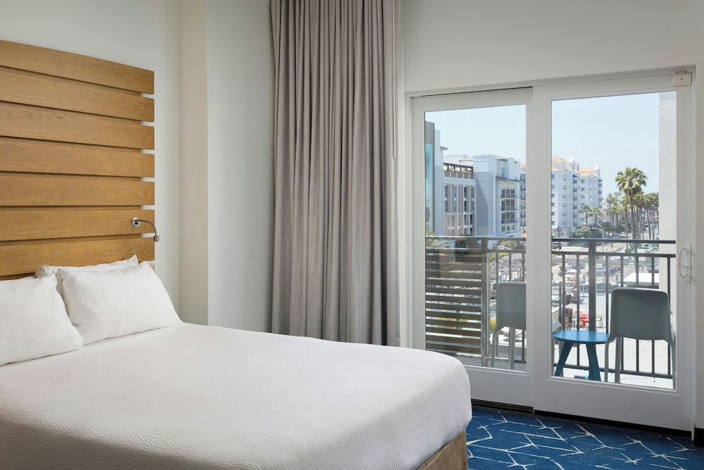 SpringHill Suites by Marriott Oceanside Beach - photo 15
