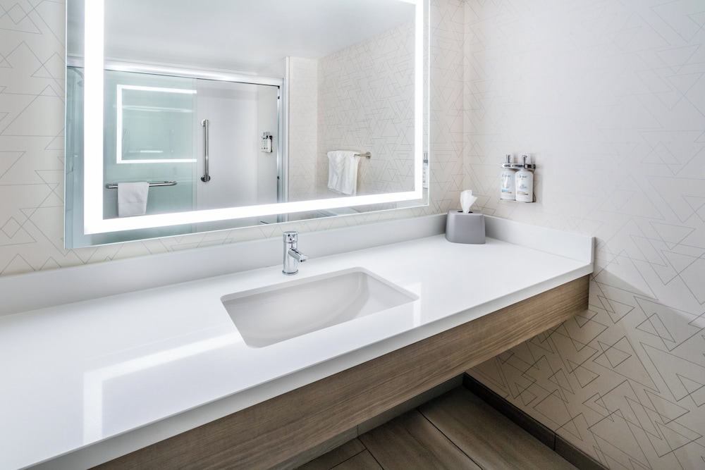 Holiday Inn Express Hotel & Suites Cheyenne by IHG - photo 24