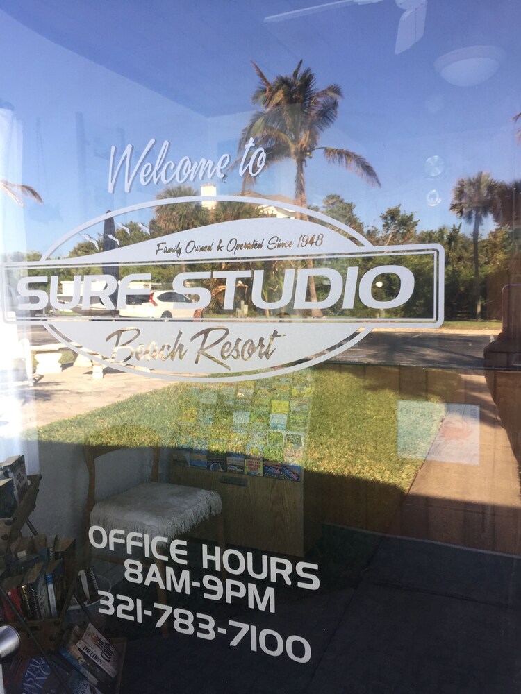 Surf Studio Beach Resort - photo 3