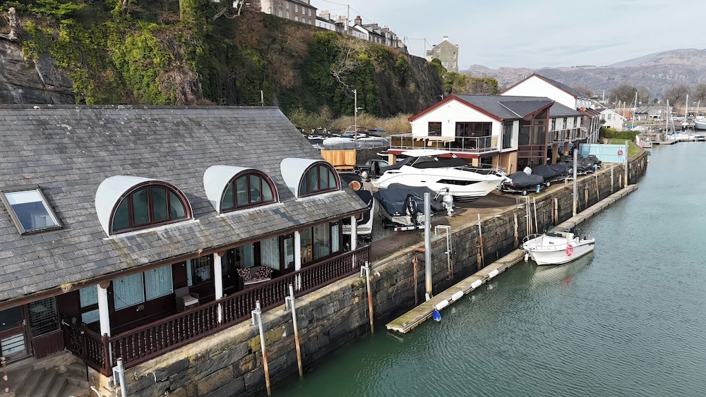 Fisherman Cove in Porthmadog, United Kingdom