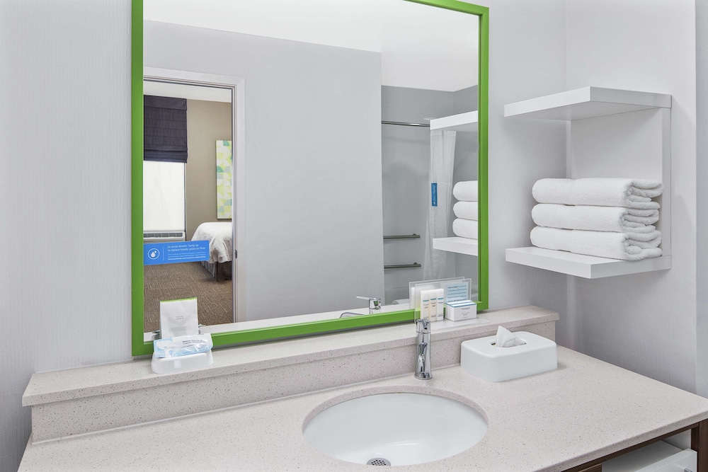 Hampton Inn Thomasville - photo 13