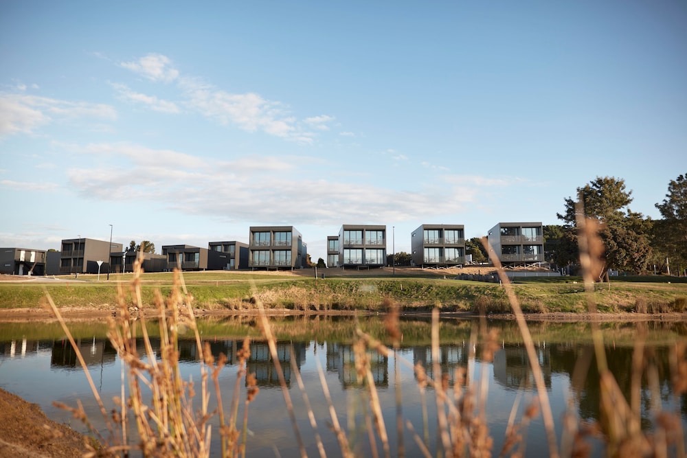 Accommodation at Curlewis - last minute hotel in Wallington