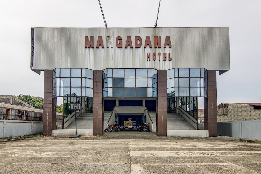 Spot On 90964 Hotel Margadana in Tegal, Indonesia