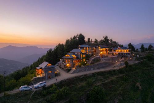 StayVista at Daafi House — Shimla — photo 2