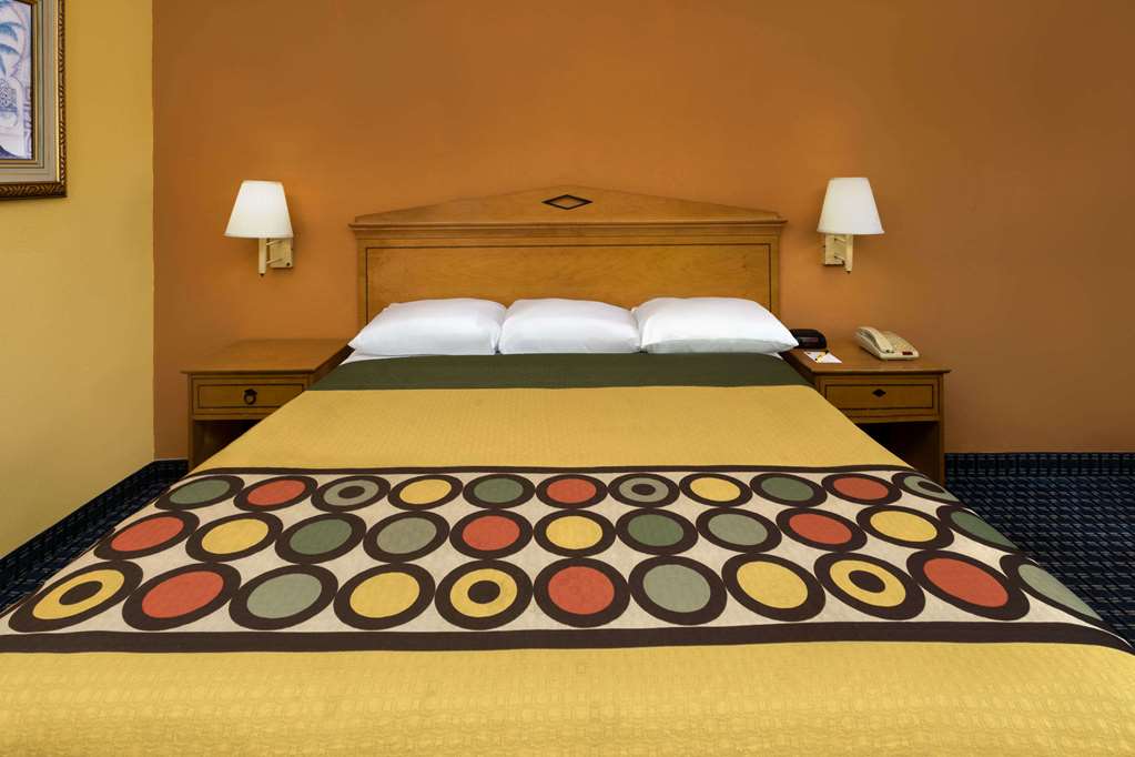 Super 8 by Wyndham Breaux Bridge - photo 10