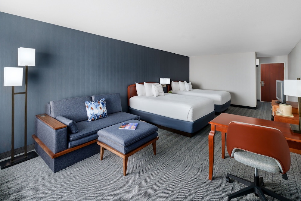 Courtyard by Marriott Sacramento Folsom - photo 11