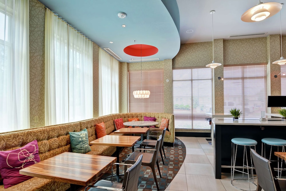 Hilton Garden Inn Raleigh Crabtree Valley - photo 44