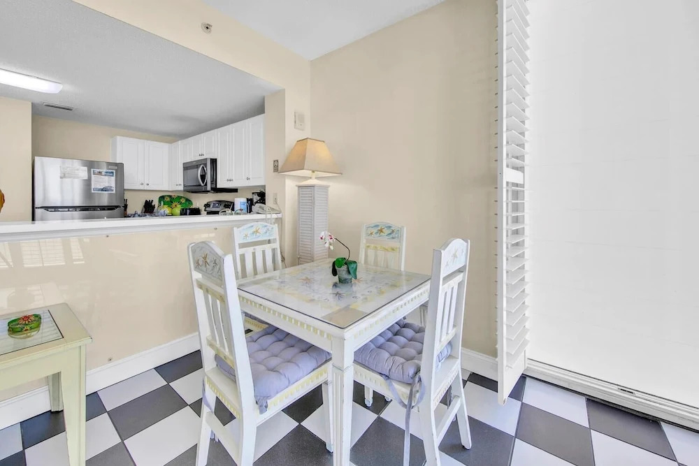 Majestic Beach Towers 1 1615 - photo 29