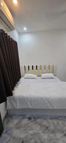 Shree Shiv bhakt niwas — hotel in Tuljapur