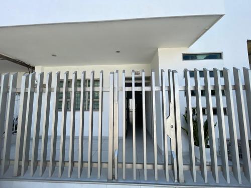 Apartamentos Mila — 4-Star Luxury Hotel in Guayabal, Colombia