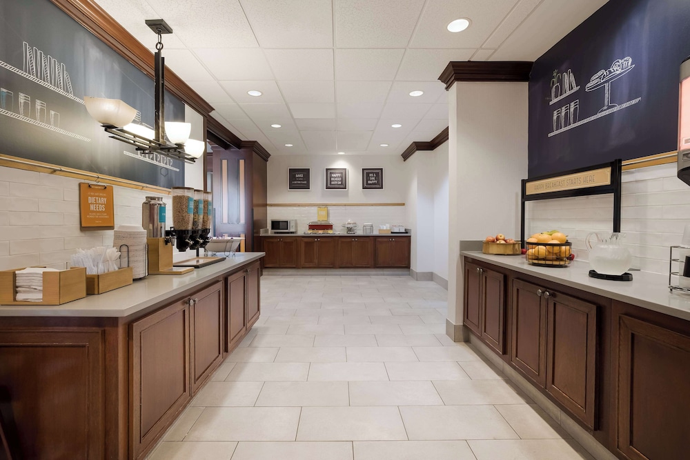 Hampton Inn McHenry - photo 38