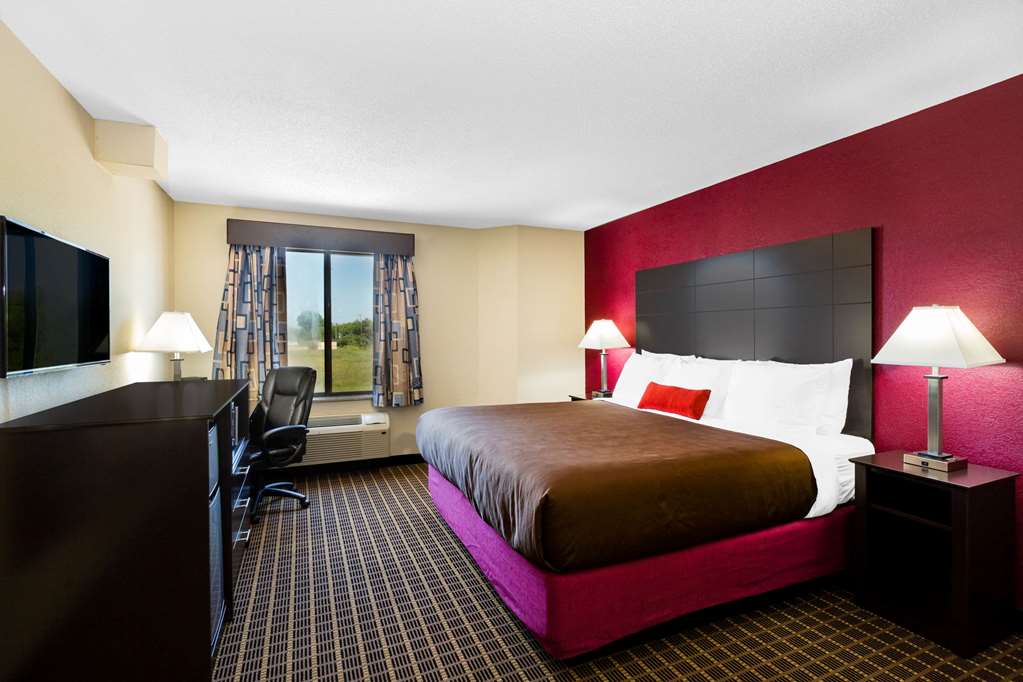 Baymont Inn & Suites by Wyndham Mukwonago - photo 11