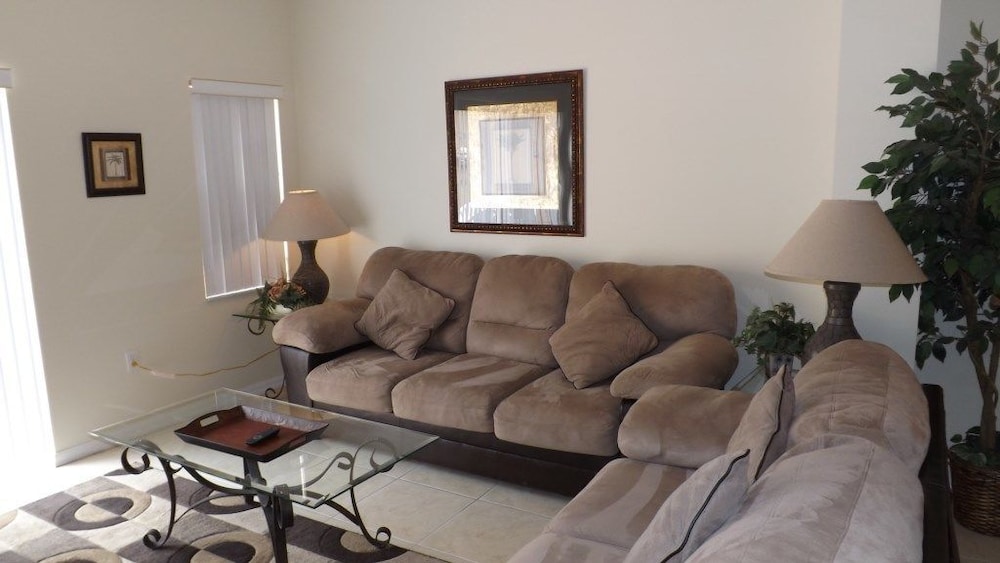 Ov3696 Terra Verde Resort 3 Bed 2.5 Baths Townhome - photo 2