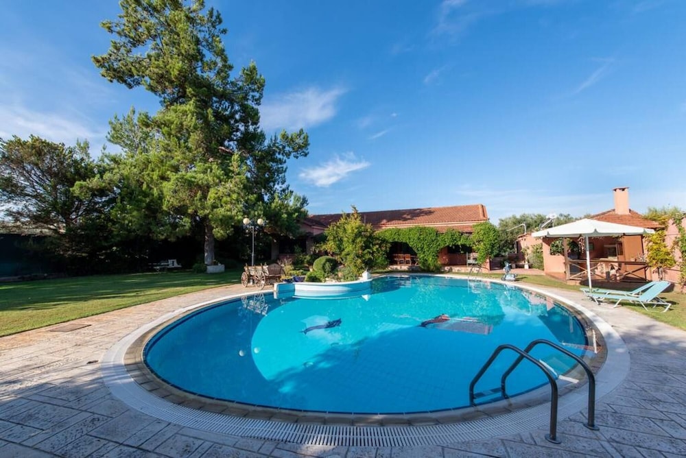 Villa Christina in Evia — 4-Star Luxury Hotel in Chalkida, Greece