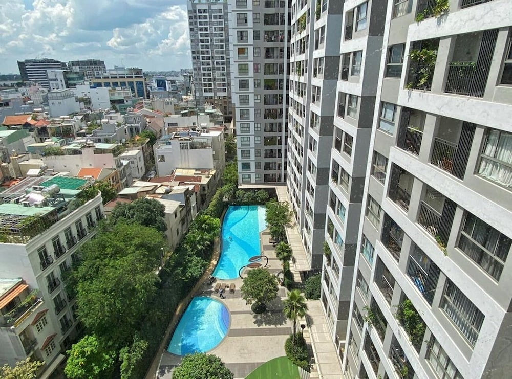Ahahotel TanSonNhat Airport Botanica Apt — 5-Star Luxury Hotel in Ho Chi Minh City, Vietnam