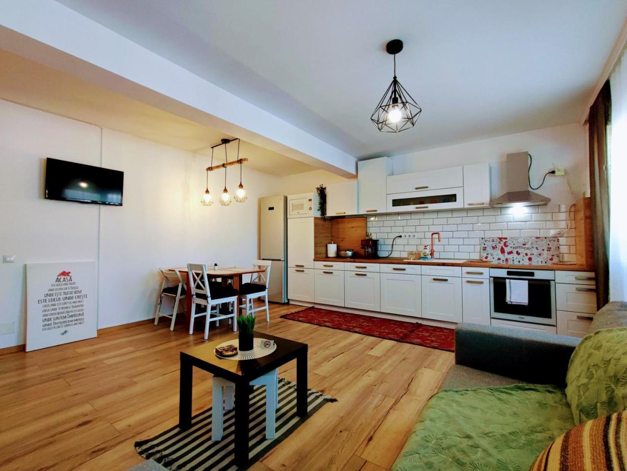 River side apartment with terrace — 4-Star Luxury Hotel in Floresti, Romania