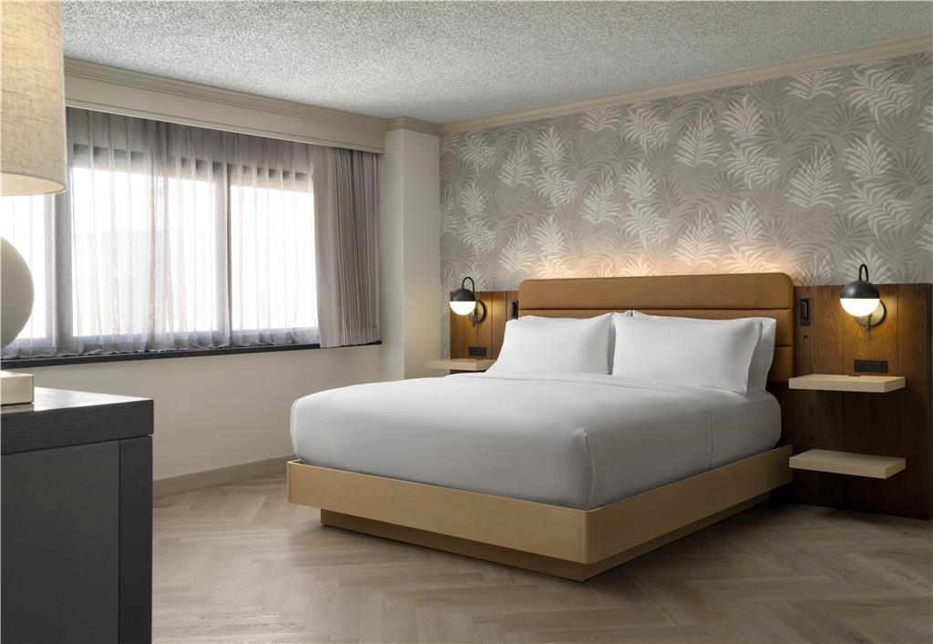 Sonesta Los Angeles Airport LAX - photo 33
