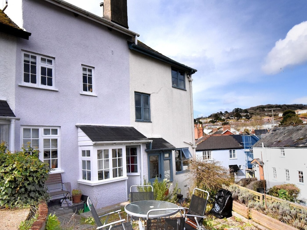 Lavender Cottage — 4-Star Luxury Hotel in Lyme Regis, United Kingdom