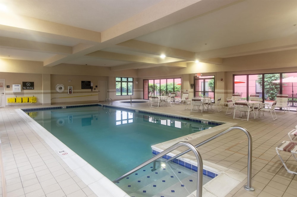 Hampton Inn & Suites Wilder - photo 32