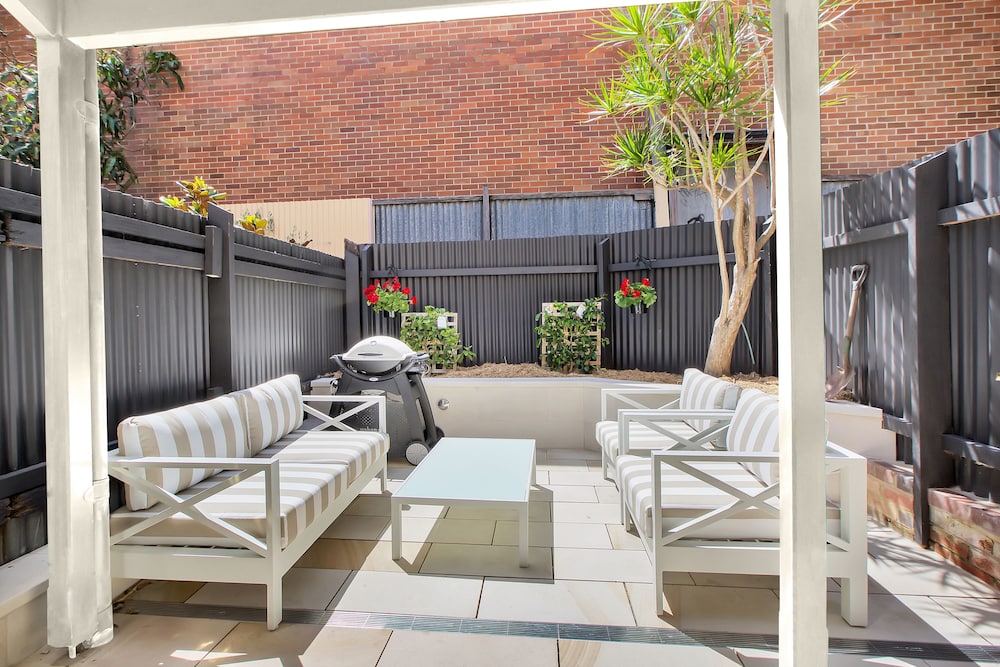 City Leafy Terrace — 4-Star Luxury Hotel in Millers Point, Australia