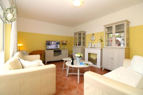Villa Silva Fewo 5 — 4-Star Luxury Hotel in Ostseebad Kuehlungsborn, Germany