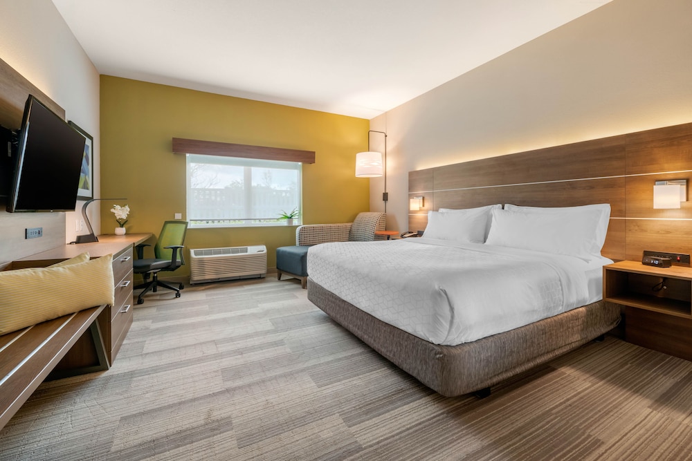 Holiday Inn Express & Suites Wildwood The Villages by IHG - photo 8
