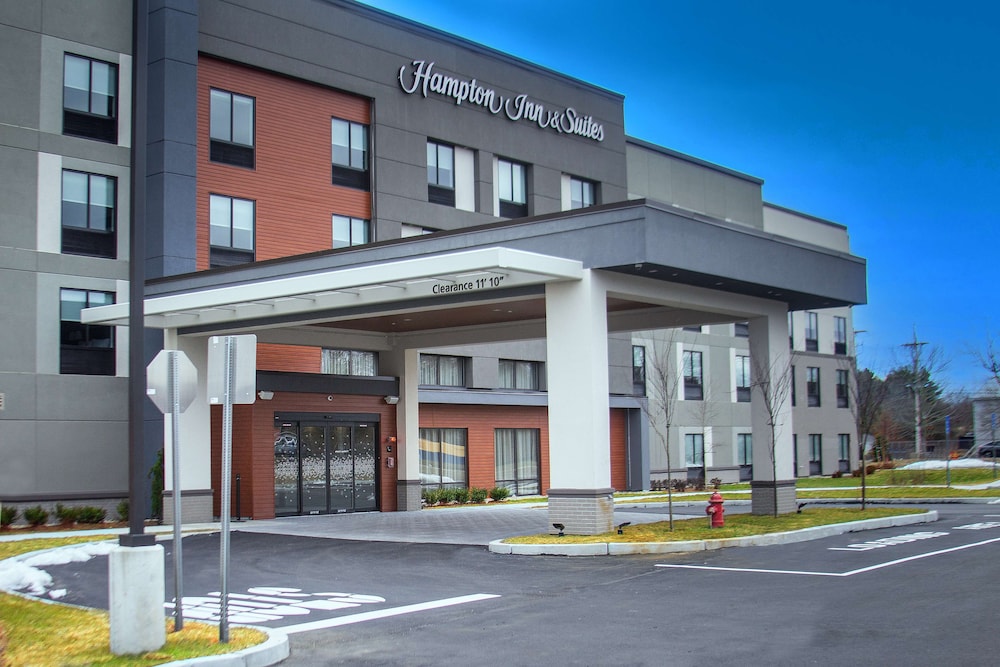Hampton Inn & Suites North Attleboro - photo 39