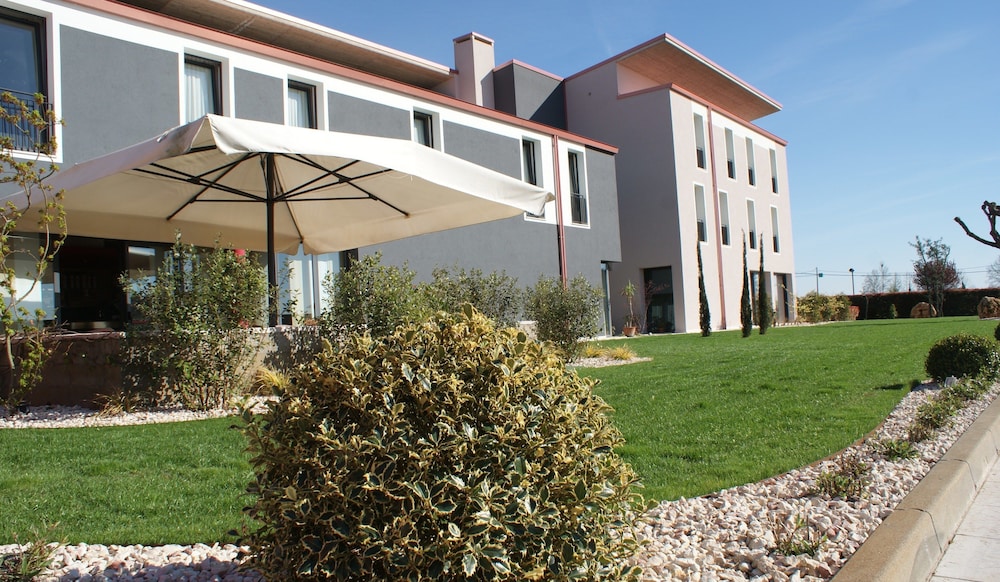 Hotel Corte Quadri - carbon neutral hotel in Lonigo