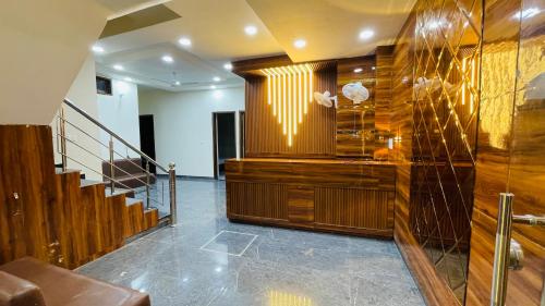 Hotel Av Grand - last minute hotel in Amritsar