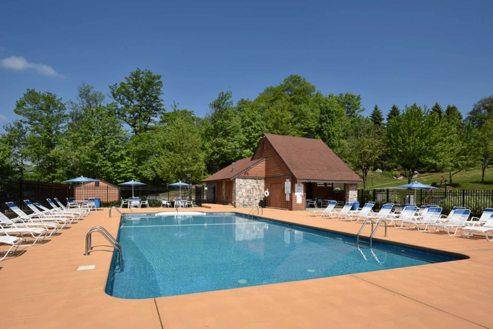 Swiss Mtn Condo 3 Mi to Seven Springs Resort - photo 15