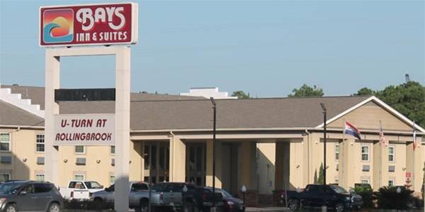 Bays Inn Suites — Baytown