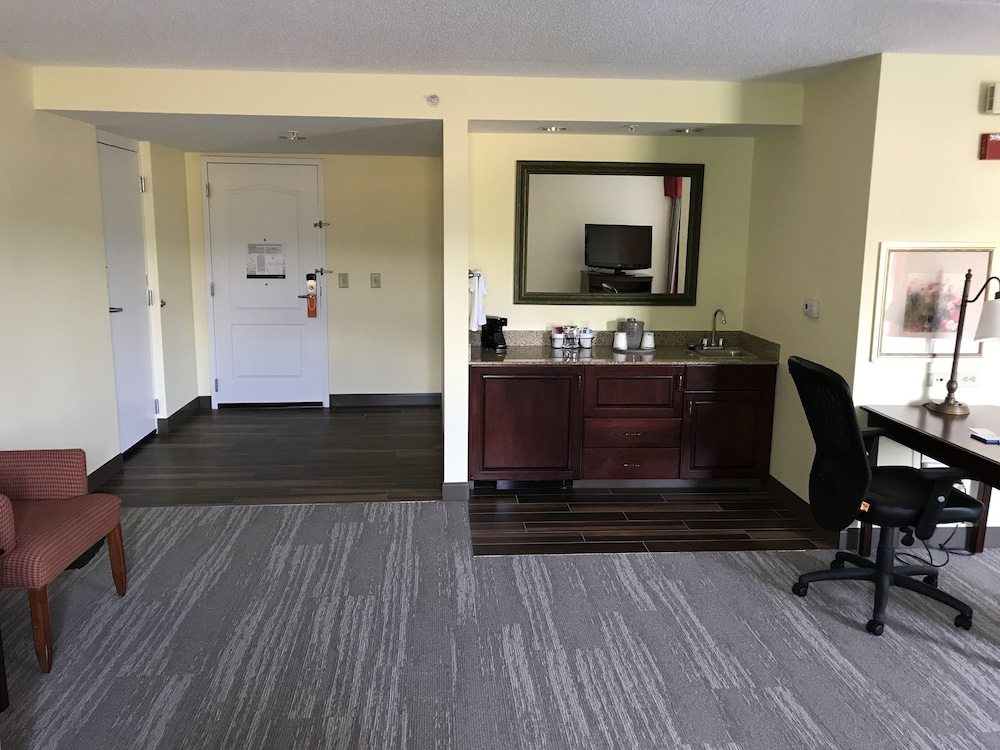 Hampton Inn & Suites Lamar - photo 20
