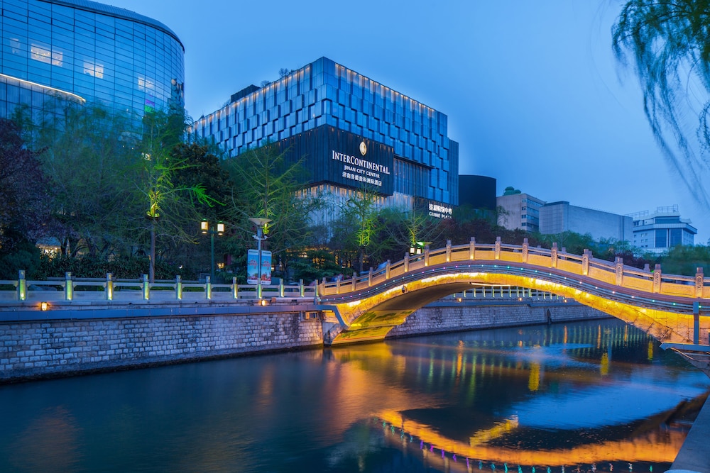 InterContinental Jinan City Center by IHG — hotel in Jinan