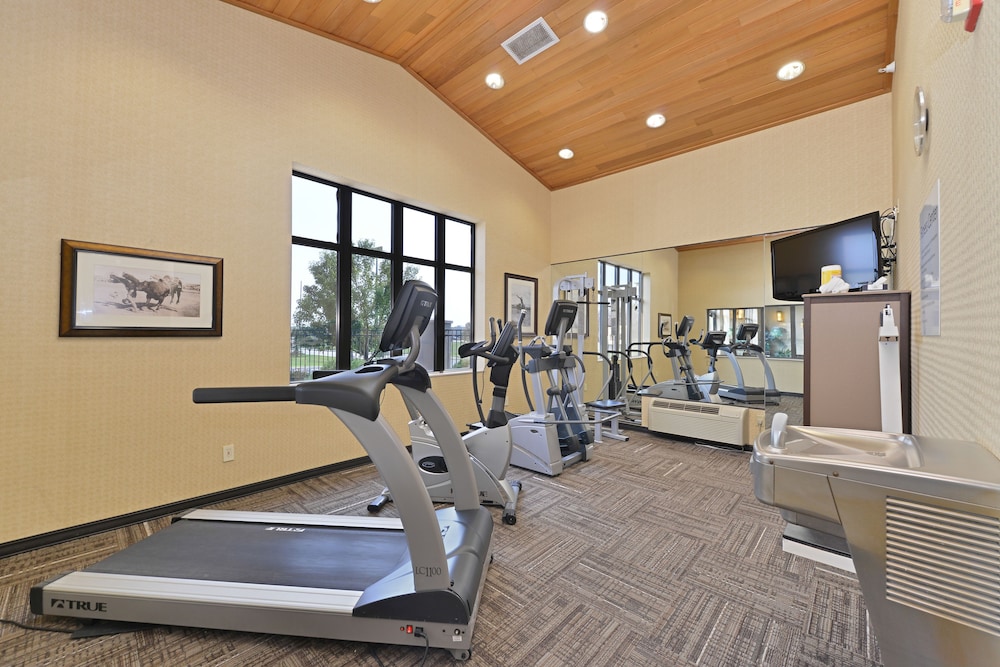 Holiday Inn Express & Suites Gillette by IHG - photo 22