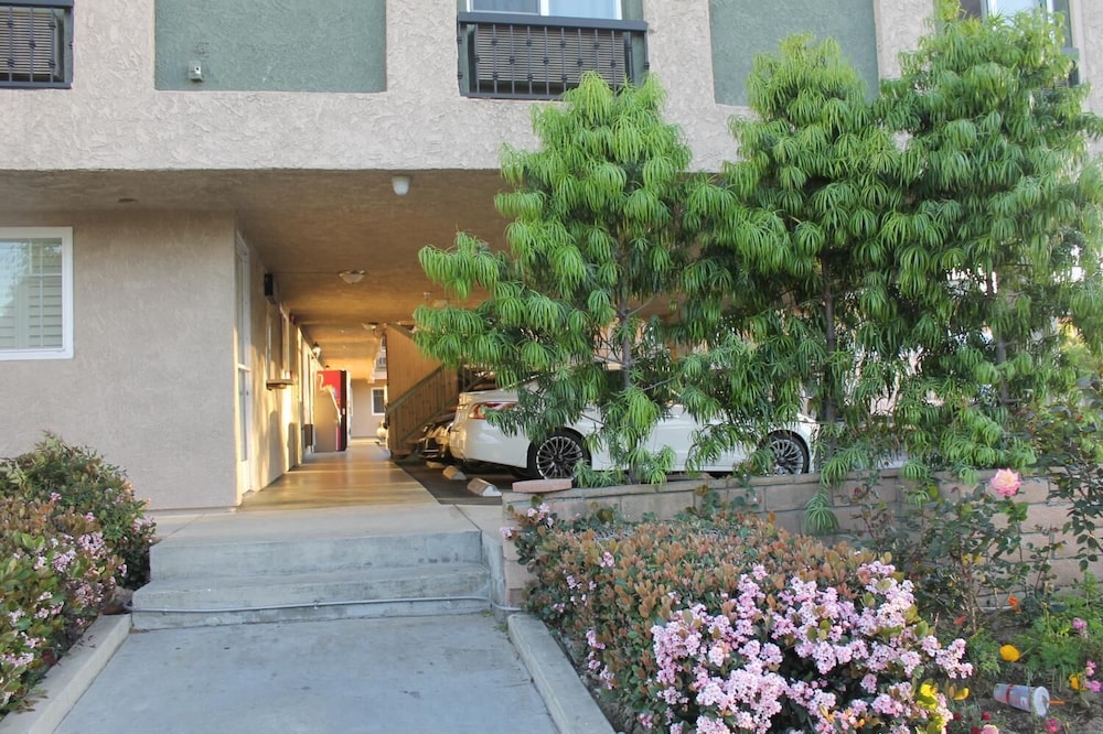 El Rancho Inn Hawthorne - photo 34