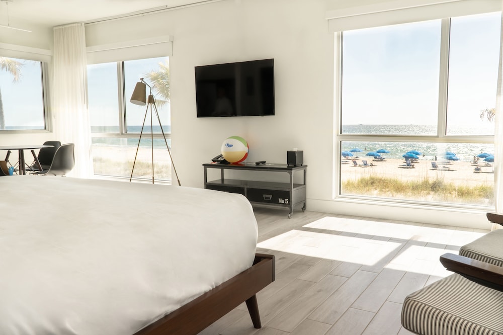 Plunge Beach Resort - photo 34