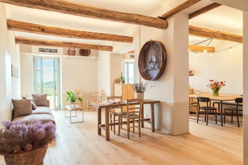 Cugusi Bnb — 4-Star Luxury Hotel in Montepulciano, Italy