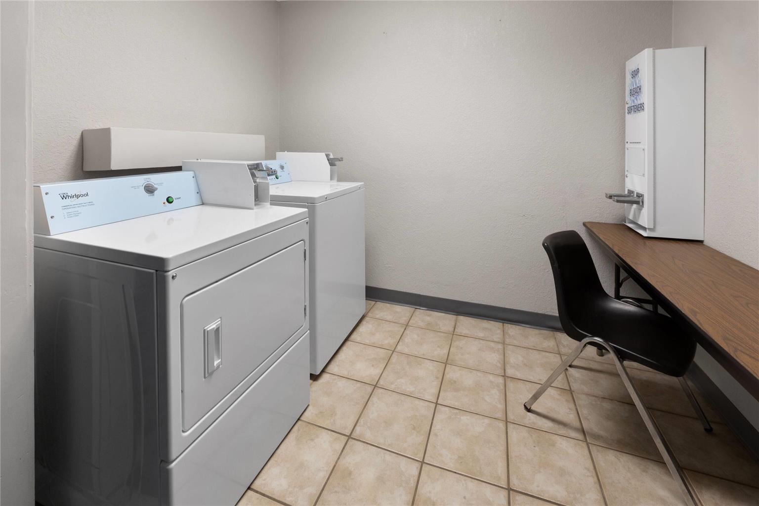 Days Inn by Wyndham Cambridge - photo 24