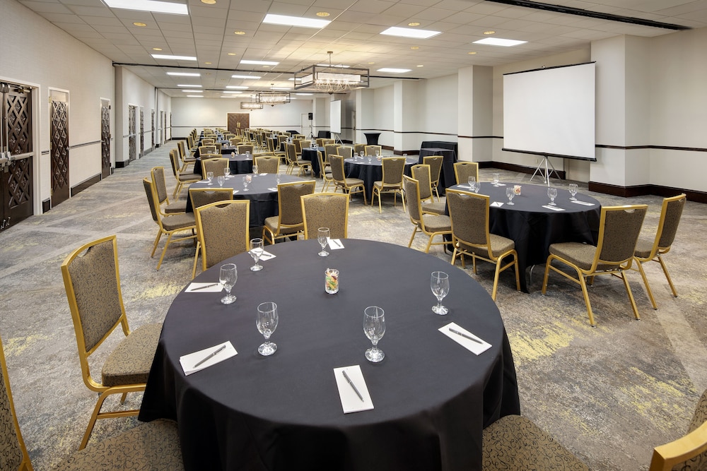 Embassy Suites by Hilton Dallas Park Central Area - photo 47