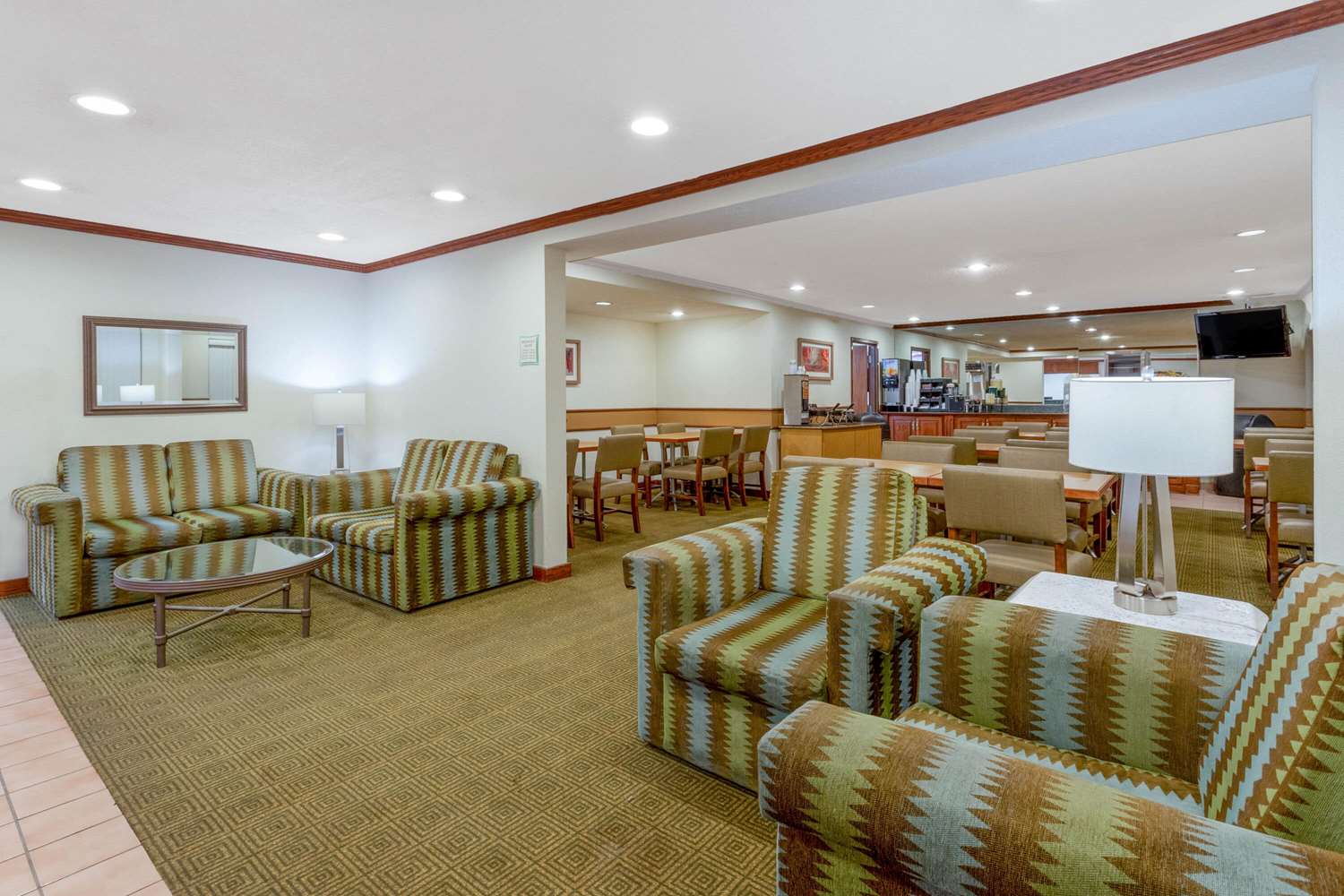 Norwood Inn & Suites Indianapolis East Post Drive - photo 28