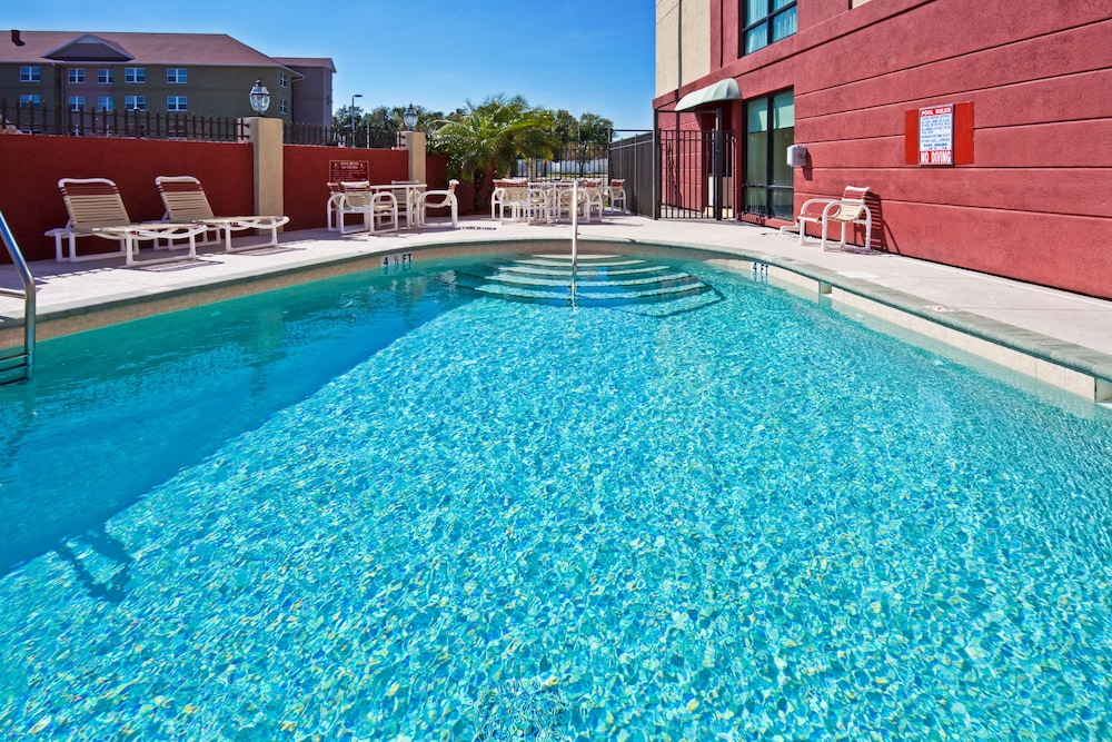 Holiday Inn Express Hotel & Suites Tampa Northwest Oldsmar by IHG - photo 25