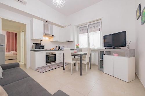 La casa di Alessia nel centro di Como Alessiatravelling — 4-Star Luxury Hotel in Como, Italy