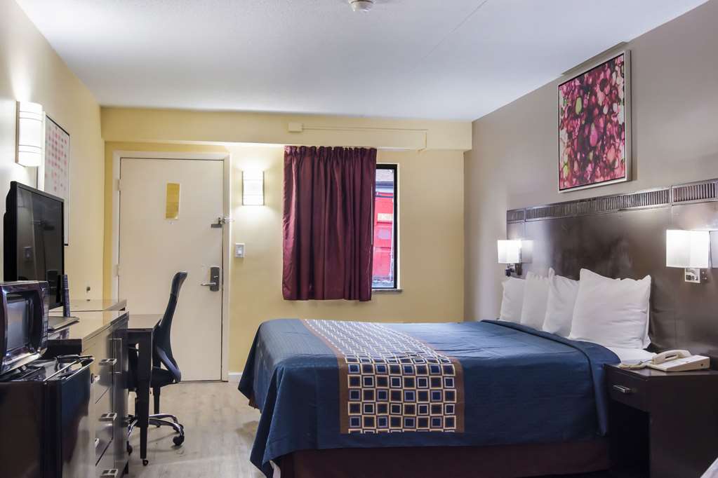 Rodeway Inn & Suites Monroeville Pittsburgh - photo 21